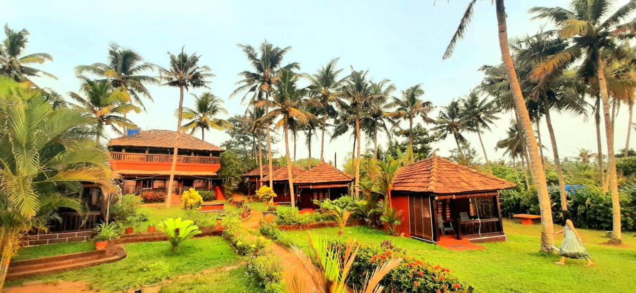 Blue Water Beach Resort Varkala Esterno foto