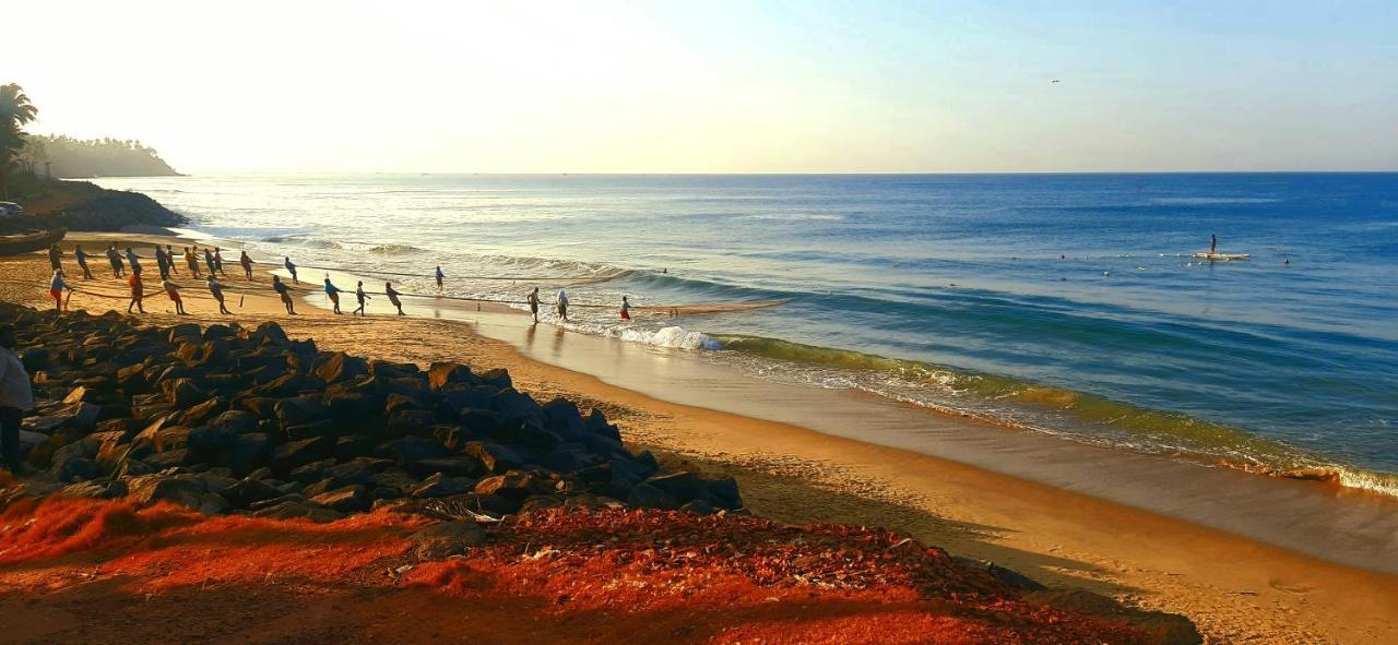Blue Water Beach Resort Varkala Esterno foto