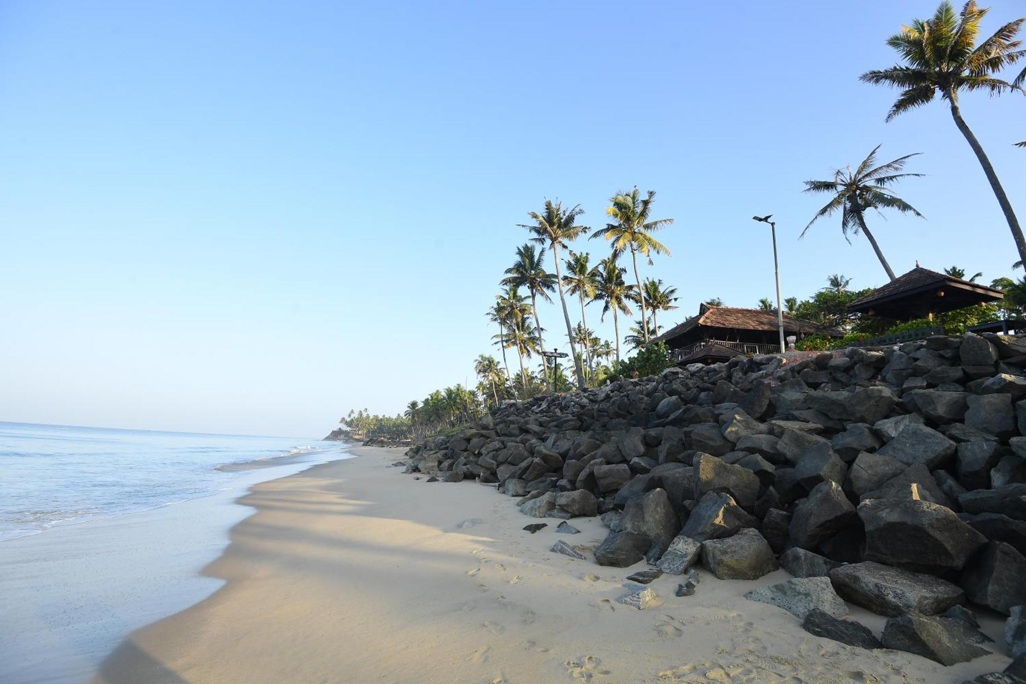Blue Water Beach Resort Varkala Esterno foto