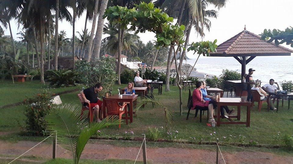 Blue Water Beach Resort Varkala Esterno foto
