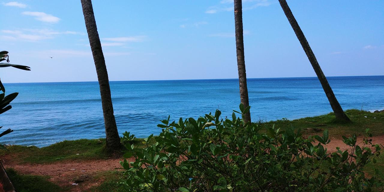 Blue Water Beach Resort Varkala Esterno foto